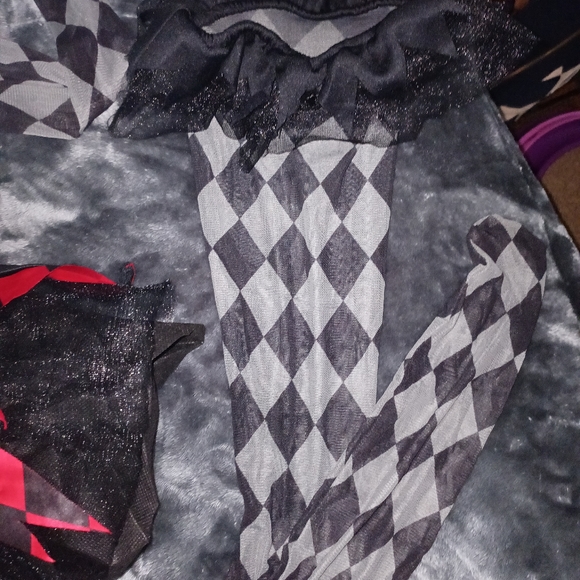 Costumes - Picture 14 of 15